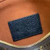 Neue Frauen Low -Key -Hobo -Handtasche Luxusdesigner Körnig Leder Umhängetasche Haken Schließung Gold Hardware Einkaufstasche Verstellbares Gurt Crossbody Bag Geldbörse