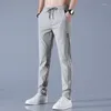 Pantalon masculin 2024 Pantal sil décontracté printemps pantalon mince et mince masculine