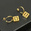 Hochtextur Brandbriefe Schienen Designer Ohrringe Stud 18k Gold plattiert Edelstahl Quadrate Design Ohrring Schmuck Frauen Accessoire Hochzeitsgeschenke mit Kasten