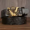 Hot China Dragon Designer Belt Men Cowskin Echte luxe lederen herenbanden voor mannen snijden Dragon Patroon Automatic Buckle T200 213i