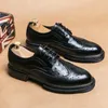 Casual Shoes Męskie brogues skórzany biznesowy Krokodyl Wzór butów oddychający miękki dno Mężczyźni czarni