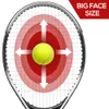 Профессиональная теннисная ракетка легкая ударная ракетка с сумкой для взрослых, когда женщина тренирует 240419