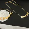 Designer -Buchstaben Armband Anhänger Halsketten Marke Schmuck Halshalskette Armreifen 18K Gold plattiert Edelstahl Choker Vogue Damen Accessoires Geschenke