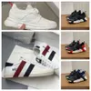 2024 En İyi Tasarımcı Monclair Ayakkabı Spor Ayakkabı Klasik Beyaz Siyah Unisex Moda Çiftleri Stil Paris Açık Jogging Ayakkabıları Üst düzey Eğitmenler Nefes Alabilir Sneakers 31