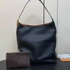 New Women Low Key Hobo Handbag Luxury Designer Grained Leather Shourdelbag Hook Cloosure Gold Hardware Tote Bag調整可能なストラップクロスボディバッグ財布