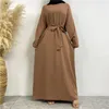 Etniska kläder muslimska dubai abaya solida enkla långa klänningar kvinnor med skärmar islam snörning för marockansk kaftan