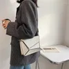 Sacs à bandouliers Couleur de couleur massif simple Cuir PU de bonne qualité pour les femmes Simply Style Femelle Handbags 2024 Designer Bolsos