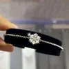 Sans cou pour la femme Swarovskis Bijoux Matching Edition Belle Bracelet de boucle magnétique invisible Bracelet pour femmes Snowflake Bracelet