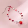 Colliers de pendentif Saliccon coréen mignon collier pendant de la fraise rouge gothique y2k coeur en forme d'imitation collier de chaîne de perle bijoux Q240430