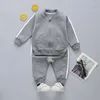 Kleidungssets Frühling Herbst Baby Girls Kleidung Kinder Jungen Freizeitjacke Hose 2pcs/Sets Kleinkindkostüm Säugling Outfits Kinder Trailsuiten