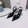 2024 Miui Designer Shoes Kitten Heel High Heels Woman Miui Sandaler äkta läder Solid Color Pointed Toe Buckle Decor Trendy Lacquer Party 46