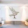 Figurki dekoracyjne 3D Hummingbird Oddział metalowy rzeźba ścienna żelaza puste wiszące wystrój nowoczesny minimalizm artystyczny ornament salonu