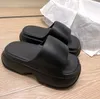 Французские толстые поднятые туфли для женских лето 2024 г. Новые высококачественные внешние тапочки пляжные сандалии 11