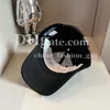 Lettera di design Baseball Cappellino Casual Sports Hat Men Donne Black White Simple Canvas Cappello Summer Capo traspirante SunMade Cap.