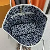 24SS Women Luxury Projektanci Upsskole skórzane torba Kolorowa torebki kwiatowe Poduszka Shuder Crossbody Kobiet torebka torebka 32 cm