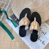 Lyxvarumärke Designer Slide Sandal Flip Flops Summer Sandal Släder Sliders Flat Casual Shoe Summer Travel Flower Logo Women Sexig Mule Girl Flip Flops