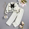 衣類セットキッズガールズドレススプリングエレガントなプリンセススタイルの幼児用の女の女の子の長袖ジャケットパンツのための衣装