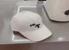 2023 Summer Fashion Designer Baseball Cap Cow Leather Micro Label Luxe Temperament Brim verstelbare magische patch voor mannen en vrouwen1843851