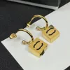 Hochtextur Brandbriefe Schienen Designer Ohrringe Gestüt 18k vergoldete Edelstahl Quadrieren Ohrring Schmuck Vogue Frauen Accessoire Hochzeitsgeschenke mit Kasten