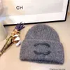 Designer tricoté de tempérament polyvalent bonnet de conception chaude chapeau de Noël cadeau