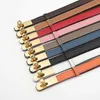 Cintos para mulheres Cinturão fino ajustável para mulheres cinto magro de couro para mulheres Vestidos de cor sólida Correias de trava de lida de cor, adequadas para circunferência da cintura de 55-98cm