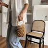 Schoudertassen ringgreep roosterontwerpbakken voor vrouwen 2024 handtassen en portemonnees vrouwelijke herfstreizen mini handtas mode weef tas sac