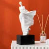 Objetos decorativos Figuras vestir mulher escultura quarto artístico ornamento resina artesanato figura estátua nórdica design de sala de estar acessórios domésticos t24