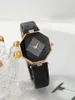 腕時計2PCSレディースファッションシンプルスターデジタルダイヤモンドラインストーン革製クォーツウォッチローズブレスレットギフトセット