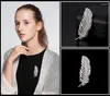 Spille Shiny Feather Crystal Rhinestone Spettame Delicate Corsage Simple Mashion Abita per spillo Cardigan Accessori con fibbia sciarpa