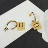 Hochtextur Brandbriefe Schienen Designer Ohrringe Stud 18k Gold plattiert Edelstahl Quadrate Design Ohrring Schmuck Frauen Accessoire Hochzeitsgeschenke mit Kasten
