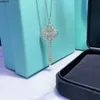 Pendant Necklaces Designer Necklace Jewelry Gold and Sier Victoria Key for Women Full Diamonds Fashion Top Level Fancy Dress Chain Gift Yqx1