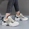 Chaussures décontractées 2024 Sneakers pour femmes Plateforme de dames en cuir d'été Lacet Up Fashion et Femmes confortables