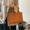 Borse Bota Bag for Women Designer Pu Fashion Letters Bags Nuova donna Baglie a tracota di lusso Borse per abbigliamento Big Shopper in pelle grande 240507