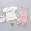 Roupas conjuntos de roupas de verão roupas de menina terno infantil de camiseta de manga curta casual macacão 2pcs/cenário de roupas infantis infantis de trajes infantis