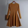 Lässige Kleider Damen gestrickt Langarm-Röcke Frauen tragen Designer-Anzüge Frühling Autunmn Street Kear O-Neck weiche Baumwollkleidung