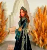 Elegancki łowca zielony indyk kaftan sukienki wieczorowe Tassel z koraliki złote koronkowe aplikacje Afgańskie arabskie dubaj długie rękawy na bal maturalny 2024 Kobiety formalne noszenie