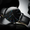 Montre-bracelets 4pcs / set Fashion Men's Fashion Casual Blue Blued Quartz Watch et Bracelet Bracelet Idéal pour les cadeaux
