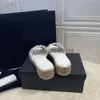 Channeaux Designer CF Femmes Summer Shoes Plateforme Sandales Slippers Chain en cuir Sandale Sandale Outdoor Place Flat Femme FGHHDD