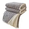 Одеяла Элегантное одеяло для домашнего декора Стильная уютная проверка сердца универсальный офис легкий вес удобный носовой комната