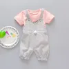 Roupas conjuntos de roupas de verão roupas de menina terno infantil de camiseta de manga curta casual macacão 2pcs/cenário de roupas infantis infantis de trajes infantis