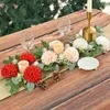 装飾的な花人工花のろうそくのリングキャンドルスティックフローラルリースダイニングウェディングパーティーテーブルデコレーションのための柱ホルダー