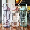 Tumblers 2 litros Hervidor de plástico Botella de agua de viaje portátil Gran