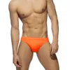 Männer Badebekleidung 2024 Personalisierte Mode neue sexy Herren Solid Color Dreieck Schwimmhosen mit breiter Taille zum Schwimmen Anti -Shining und Anti -Unbeholfenheit