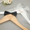 Partyzubehör personalisierte Hochzeitsbügel Custom Bridal Duschgeschenkkleid Holz Brautjungfer Groomsmen