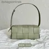 أكياس مصممة عتيقة لسيارة المعصم من Bottgs's Vents Underarm List Lock Handbag Bag Bag Bag Bag Bag Bag Bag وسادة جديدة للنساء مع الشعار الأصلي