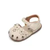 Sandals Sandlias zomer nieuwe schoenen 1-3 jaar oude babymeisjes studenten sandalen buigen prinses schoenen schattige zoete stijl bloemen wandelschoenen