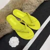 Damesontwerper Flat Sandals Pure Black Velvet Lederen Flip-Flops Dunne Band Sandalen Maat 35-41 met Dust Bag Paris Luxury Slippers Glaasjes met diamantgeik