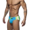 남자 수영복 2024 세련되고 개인화 된 새로운 섹시 남성 수영 바지 낮은 허리 색 수영 바지
