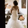 Les cristaux robes perlées 2021 sirène avec 1/2 demi-manches appliques en dentelle Ruffles Sweep Train Made de mariée sur mesure Vestido