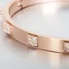 Gioielli Bracciale Swarovski Bracciale Donne Donne originale Qualità Bracciale di moda Luxuria Bracciale Female Elemento femmina Crystal Rose Gold Rivet Bracciale a punta